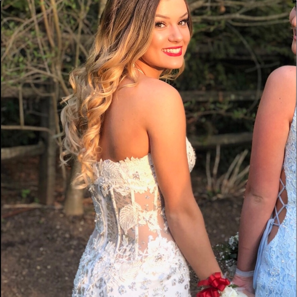 JOVANI PROM GOWN - Picture 4 of 8